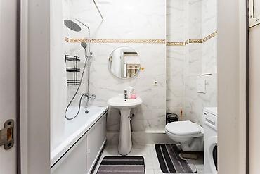 Посуточная аренда квартир: 2 комнаты, Душевая кабина, Постельное белье, Кондиционер — 23