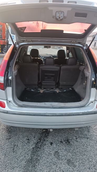 Nissan: Nissan Almera Tino: 2002 г., 2 л, Вариатор, Бензиновая, Хэтчбэк — 5