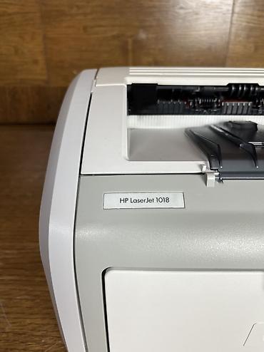 Принтеры: Продаю принтер от HP1018 Отлично печатает Стоит новый картридж В — 4