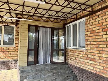 Продажа коттеджей и домов: Срочно продаю дом адрес войенантоновка возле трассе 4 сотик 1 Хозян с — 8