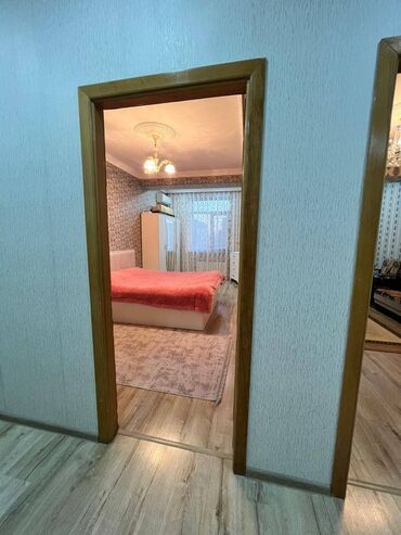 Uzunmüddətli kirayə mənzillər: İnşaatçılar metrosunun çıxışında, 14 mərtəbəli binanın 10-cu — 18