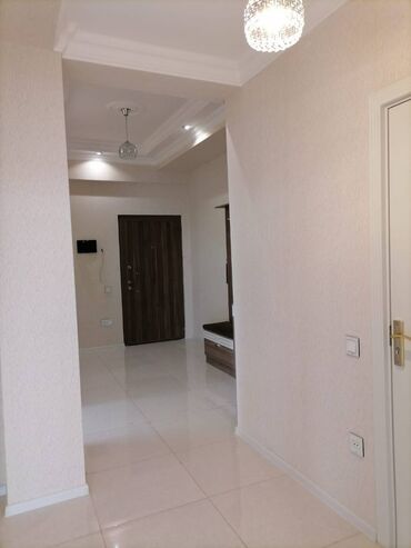 Uzunmüddətli kirayə mənzillər: Sumqayıt şəhəri,Sülh küçəsi,Baxca Şəhər yaşayış kompleksində,3 otaq — 8