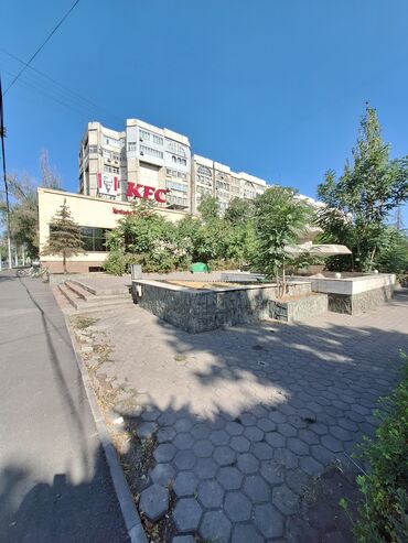 снять квартиру бишкек на долгий срок: 4 бөлмө, 115 кв. м, Жеке план, 7 кабат, Эски ремонт