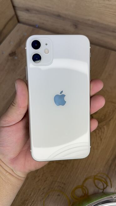 Apple iPhone: IPhone 11, Б/у, 128 ГБ, Защитное стекло, Чехол, 100 %