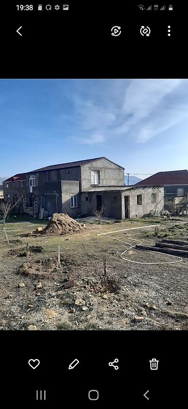 2mərtəbəli evlər: 4 otaqlı, 220 kv. m, Kredit yoxdur, Orta təmir — 3