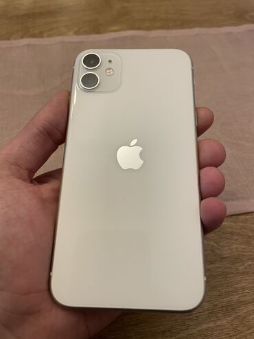 Apple iPhone: IPhone 11, 128 GB, Ağ, Simsiz şarj, Face ID