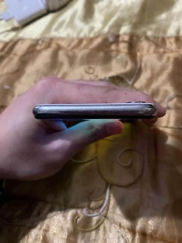 Apple iPhone: IPhone X, Б/у, 64 ГБ, Чехол, 77 % — 8