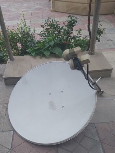 wifi anten: Qiyməti 30 manat.böyük antenadır.90 sm istifadə etmirəm deye