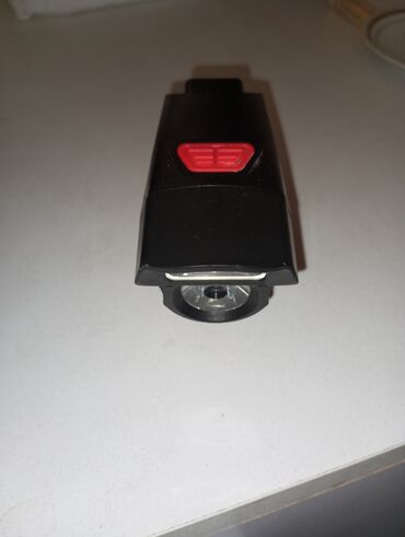 велосипед двухподвес: Velosiped ışığı 4 ədəd balaca pilnen işləyir uzun ömürlüdü 2 rejimi