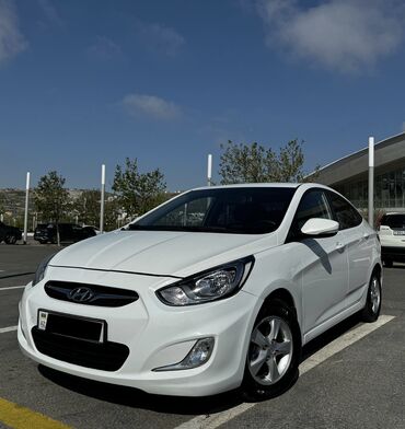 hyundai sonata 2015: Hyundai Accent: 1.4 l | 2011 il Sedan