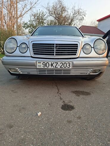 Mercedes-Benz: Mercedes-Benz E-Class: 2.8 l | 1997 il Sedan — 5