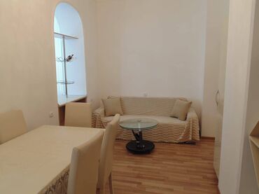 Uzunmüddətli kirayə mənzillər: İçərişəhər metrosuna 4 dəqiqə piyada məsafədə, Qubernator Bağının -da lalafo.az — 3 Uzunmüddətli kirayə mənzillər: İçərişəhər metrosuna 4 dəqiqə piyada məsafədə, Qubernator Bağının — 3