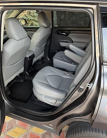 bmw 2020: Toyota Highlander: 2021 г., 2.5 л, Автомат, Гибрид, Внедорожник — 7