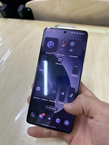 OnePlus: OnePlus 12, Б/у, 512 ГБ, цвет - Белый, 2 SIM — 6