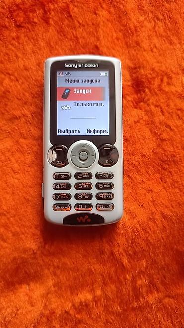 музык: Sony Ericsson W800i, Колдонулган, түсү - Ак, 1 SIM — 1