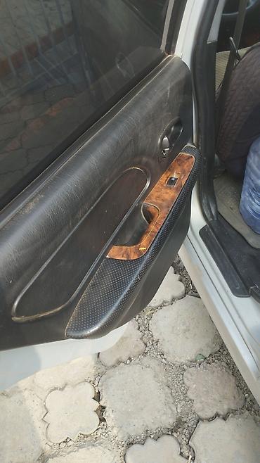 Дверные карты: Дверная карта Hyundai 2001 г., Б/у — 2