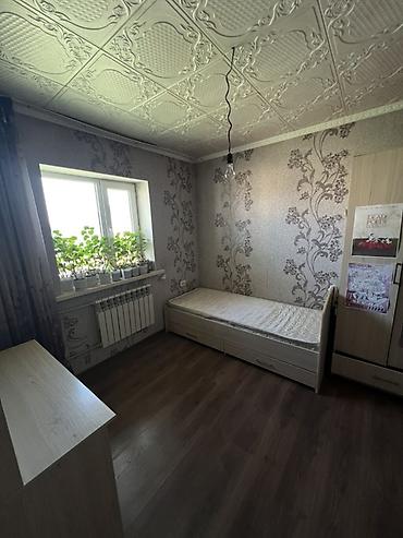 Sale of cottages and houses: Продаётся частный дом с просторным двором и навесом. - Участок — 9