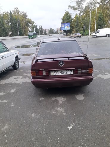 Mercedes-Benz: Mercedes-Benz 190 (W201): 2 l | 1992 il Sedan — 10