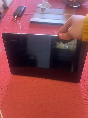 xiaomi pad mini: Honor pad x9a planseti satilir. 256gb 8ram. Qutusu adaptiri var — 6