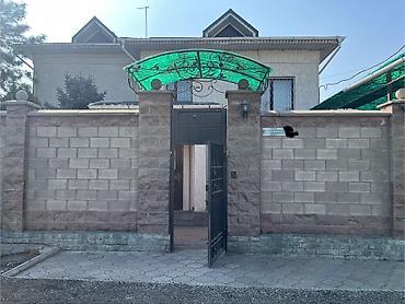 Продажа коттеджей и домов: Продается 2х этажный особняк из 10комнат 330м2, по ул. Шаумяна, на — 31