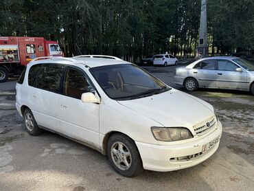 Toyota: Toyota Ipsum: 2001 г., 2 л, Автомат, Бензин, Минивэн