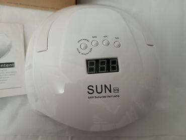 Dırnaq qurutma lampaları: SUN 5S brendinə məxsus, dırnaqlar üçün UV LED lampası. Ağ rəngdədir və — 10