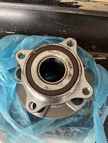 Stupisalar: Ford mustang stupcia qabaglar ve arxa bir eded Detroit Axle K513346 — 1