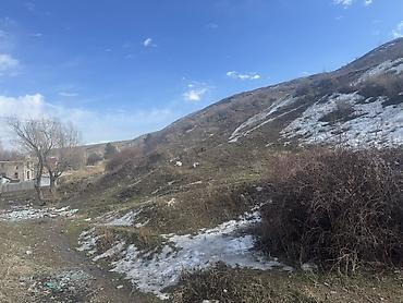 Продажа коттеджей и домов: Продаётся земельный участок с домом в живописном горном массиве (см — 9