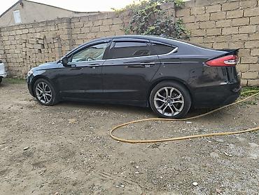 ford focus oluxana: Ford Fusion (Mondeo) sedan – qara rəng, 4 qapı, LED ön işıqlar və — 3