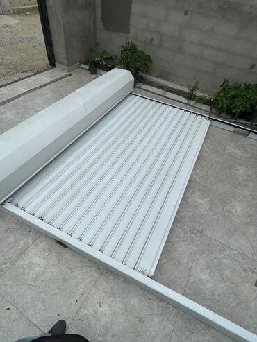 jaluz qaplar: Jalüz qapılar