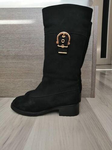 Women's Footwear: Μαύρες σουέτ μπότες Salvatore Ferragamo πολύ καλή κατάσταση αυθεντικός
