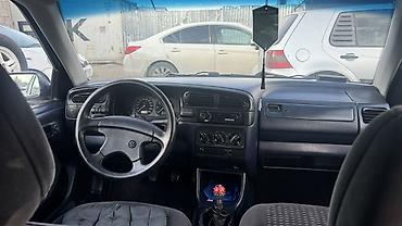 Volkswagen: Volkswagen Vento: 1992 г., 1.8 л, Механика, Бензин, Седан — 5