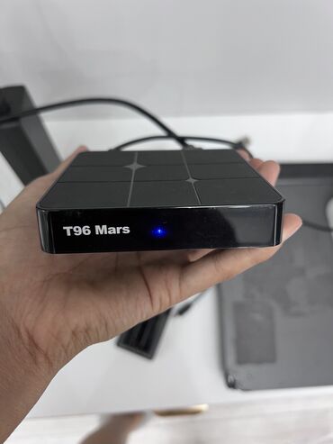 компьютеры офисные: Продаю ТВ приставку на андроиде, подходит на любой телевизор где есть