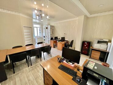 тренажерный зал в аренду: Сдаю Офис, 43 м², В жилом комплексе, 1 линия, С отдельной кухней, С отдельным сан узлом