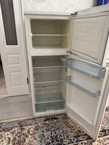 техника из европы: Холодильник Beko, Двухкамерный