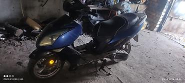 gilera runner: Скутер 50–150 см³ (визуально класс «городской», 4‑тактный — 4