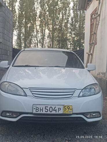 Daewoo: Daewoo Gentra: 2013 г., 1.5 л, Бензин, Седан