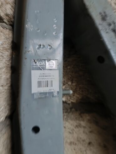 Digər avtomobil ehtiyat hissələri: Məhsul: Avtomobil ehtiyat hissələri toplusu Təsvir: - Qapı komplekti — 25