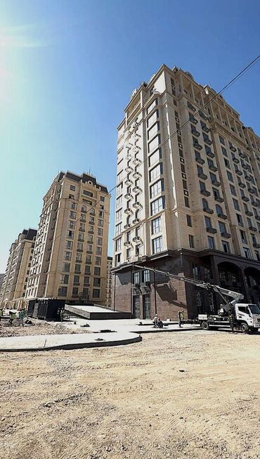 бизнес класс: Продаю Магазин В жилом доме, 162 м², ПСО (под самоотделку), Отдельный вход, 1 этаж