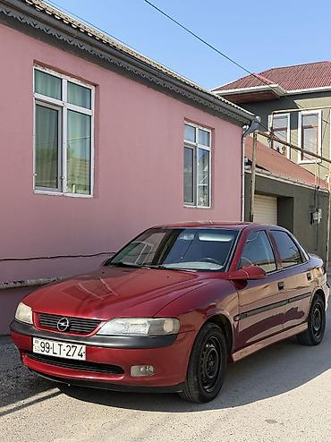 Opel Vectra: 1.8 l | 1997 il 260000 km Sedan