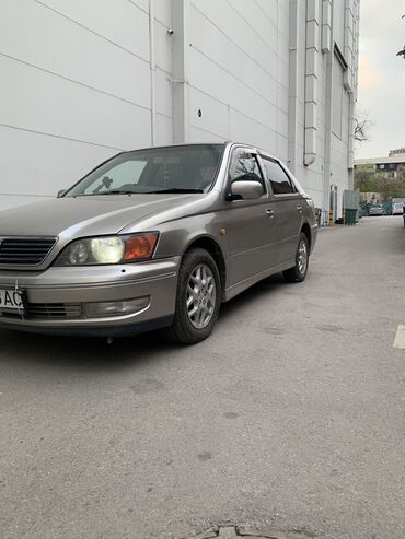 Toyota: Toyota Vista: 2001 г., 2 л, Автомат, Бензин, Седан