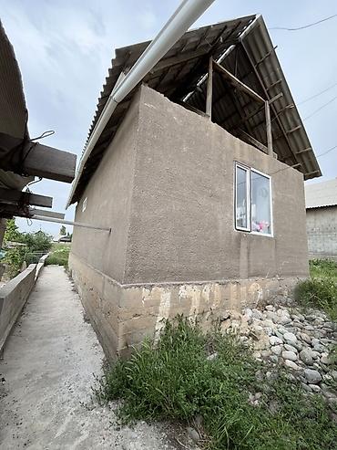 Продажа коттеджей и домов: Ак-Жар конушунда үй сатылат 🏡 📍 Дареги: Ак-Жар, 28-көчө, 31-үй Бир — 3