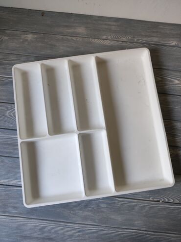 Аксессуары для кухни: Продается лоток для столовых предметов Новый Цвет белый Фирма IKEA