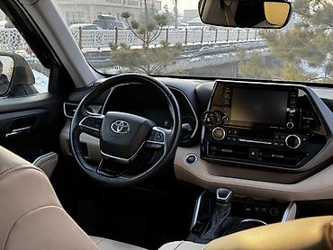 Toyota: Toyota Highlander: 2021 г., 3.5 л, Автомат, Бензин, Кроссовер — 7
