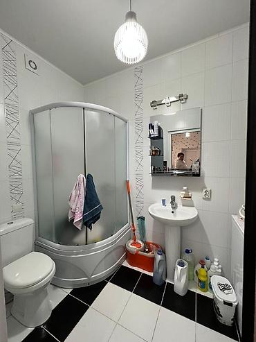 Аренда складов и мастерских: Продаю Склады термо склад Территория 0,8 гигтар На территории — 10