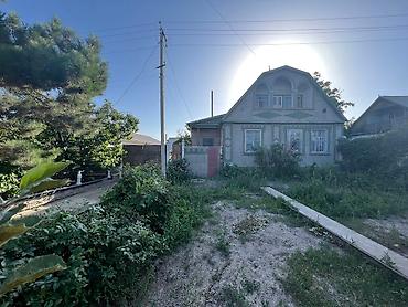 Продажа коттеджей и домов: Продается Дом!!! Иссык-куль г. Балыкчы 5 соток Большой дом,есть — 2