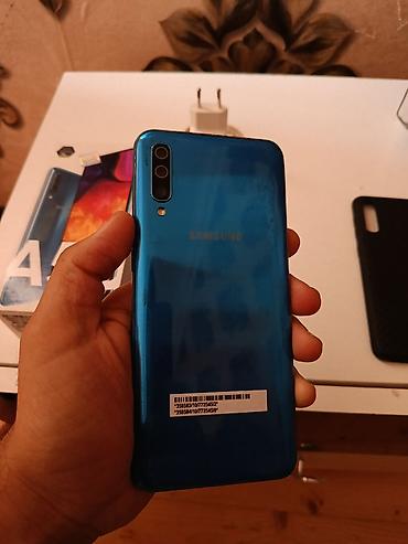 32 gb telefon: Samsung Galaxy A50, 64 GB, rəng - Mavi, İki sim kartlı — 2