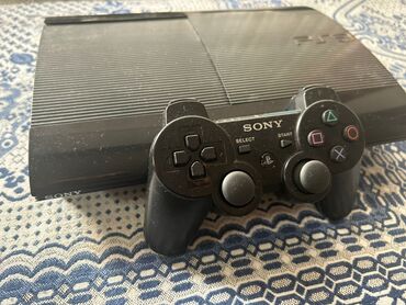 PS3 (Sony PlayStation 3): PS3 Təcili!!!! Satılır. heç işlətməmişik deməy olar. 17 oyunu var