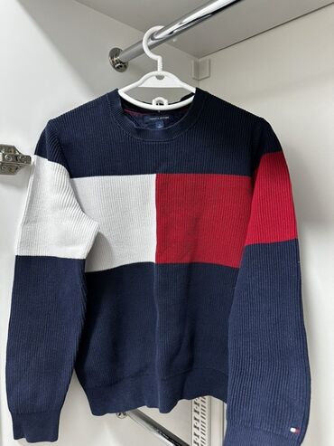 Свитера: Свитер Tommy Hilfiger, размер M. - Модель: универсальный трикотажный