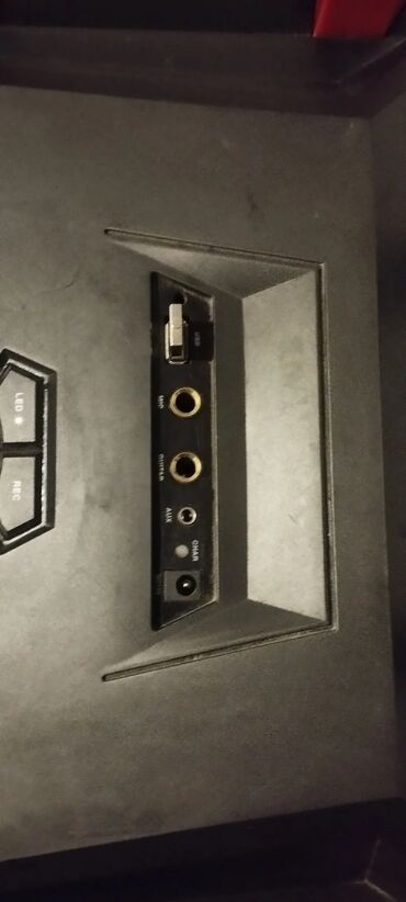 Dinamiklər və kolonkalar: Kolonka, Növ - Portativ, rəng - Qara — 14